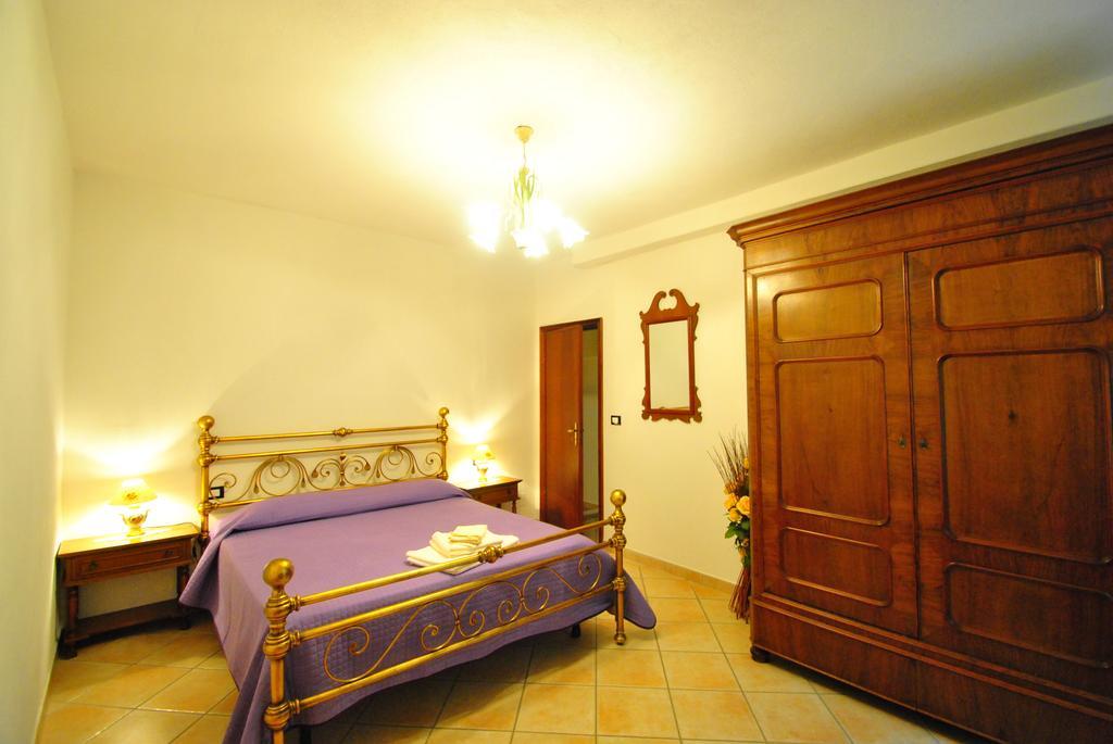 Casa Vacanze L'Agrifoglio Bed and Breakfast Magliolo Δωμάτιο φωτογραφία