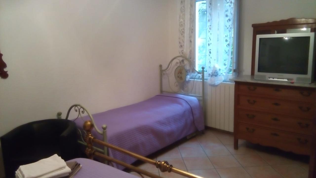 Casa Vacanze L'Agrifoglio Bed and Breakfast Magliolo Εξωτερικό φωτογραφία