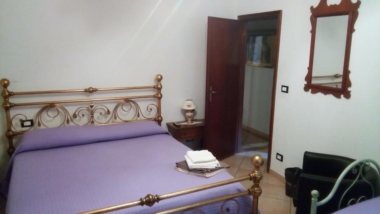 Casa Vacanze L'Agrifoglio Bed and Breakfast Magliolo Εξωτερικό φωτογραφία