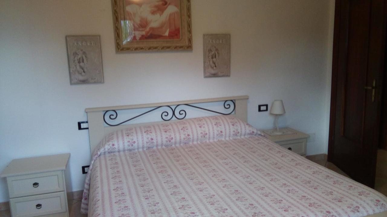 Casa Vacanze L'Agrifoglio Bed and Breakfast Magliolo Εξωτερικό φωτογραφία