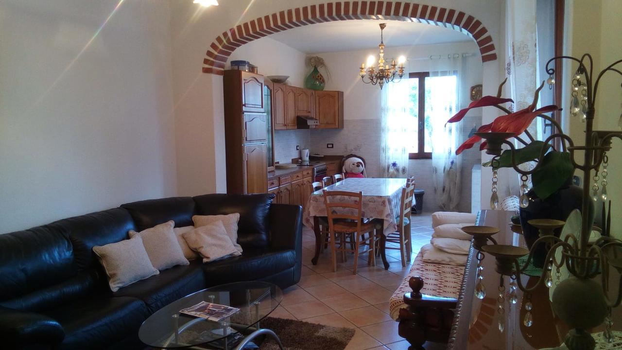 Casa Vacanze L'Agrifoglio Bed and Breakfast Magliolo Εξωτερικό φωτογραφία
